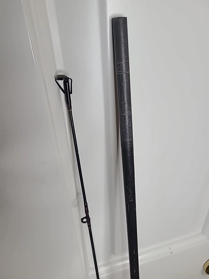 Kunnan Graphite Northriver 8'6" 2pc Med-Hvy 10-25LB Casting Rod Good Used - Image 2 of 4