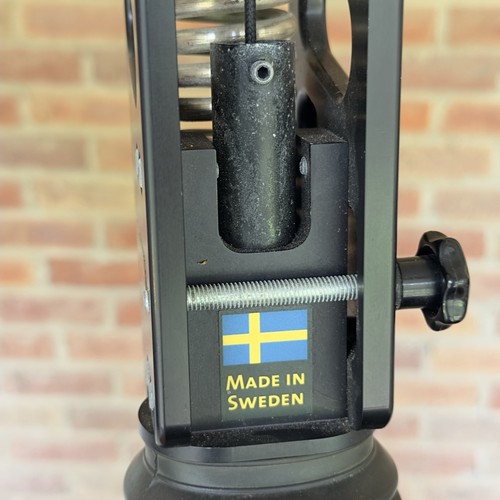 Easyrig Vario 5 with STABIL Gimbal Rig Vest with Quick Release - Picture 12 of 17