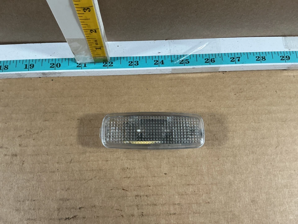 Lámpara de luz de tocador interior parasol Audi A7 Quattro 2012-2017 4D0947105A OEM Foto 2 de 4