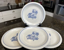 Set Of 4 Pfaltzgraff Yorktowne 7” Salad Dessert Bread Plates Stoneware Vintage