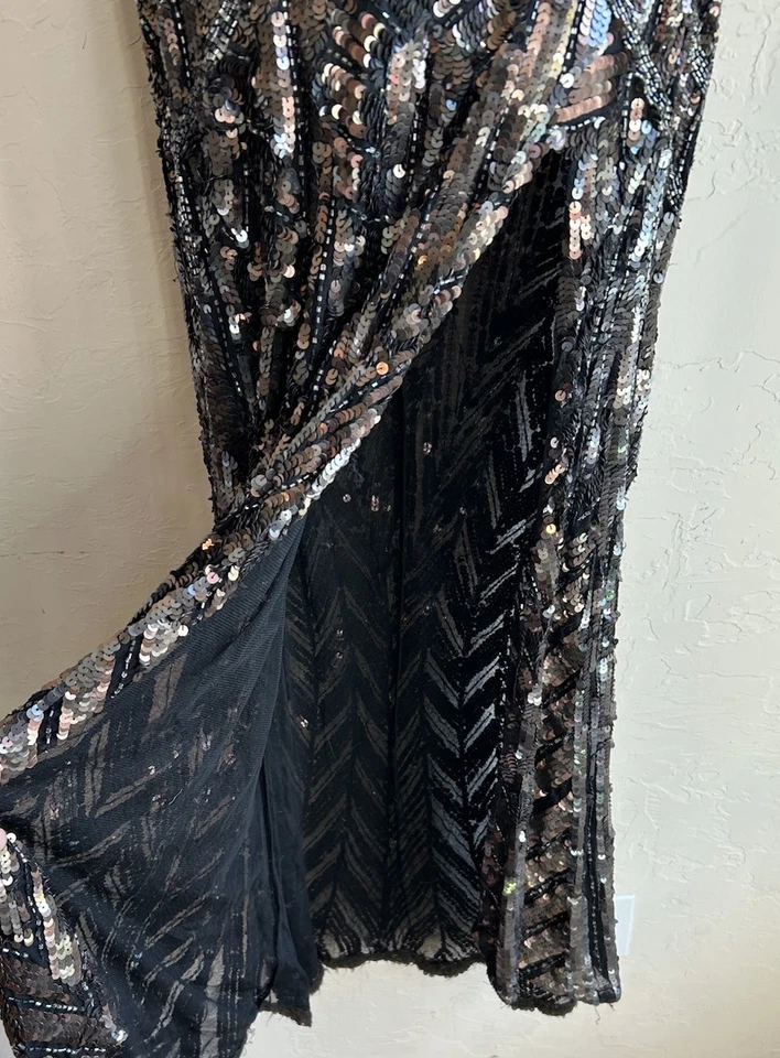 Vestido Cassandra Stone Mac Duggal Lentejuelas Cuentas 6 Dramático Formal Baile de graduación Hendidura en el muslo  Foto 3 de 4