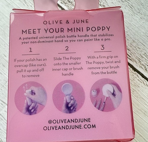 Olive & June The Poppy Mini Herramienta de Mani Patentada en Casa Rosa Claro - Imagen 2 de 2