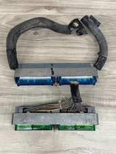 2004 Chevrolet Avalanche Z66 V8 5.3L 4x2 ECM ECU Wiring Harness Plug Connector