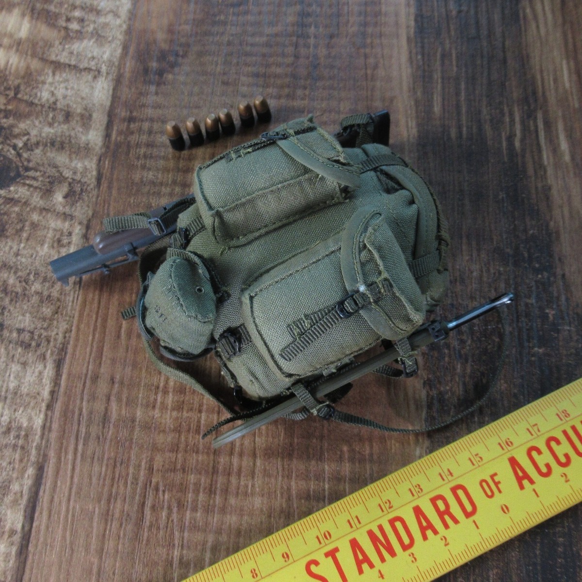 新品未開封Hot Toys 1/6フィギア US NAVY M60マシンガンナー 新品未開封Hot Toys 1/6フィギア US NAVY M60マシンガンナーの