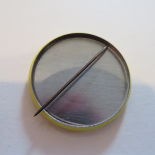 Spilla pubblicitaria vintage 1,5" PIN ZENITH giallo sistemi dati computer Ziggy retro - Foto 4 di 4