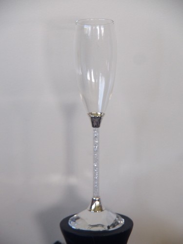 Set of 2 Wedding Toasting Flutes with Crystal-filled Stems in Gift Box. - Picture 8 of 19