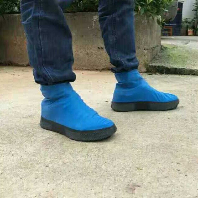Waterproof Portable Coat Plastic Boots Cover 1 Pair Overshoes Rain Shoes