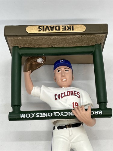 Ike Davis NY Mets Brooklyn Cyclones Bobblehead Dugout Rail MLB - Picture 6 of 6