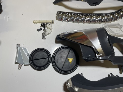 GENUINE MERCEDES-BENZ C-CLASS XENON HEADLIGHT SPARE PARTS DRIVER SIDE 2008-15 - Picture 7 of 18