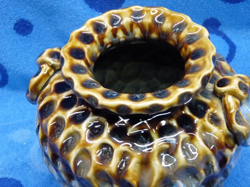 Jarrón de cerámica artesanal de estudio de colección asas dobles azul y marrón 6" H x 7" W - Imagen 3 de 5
