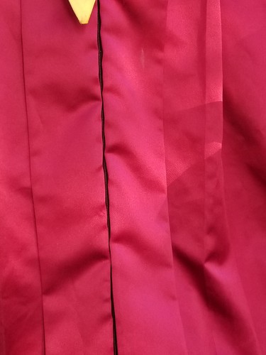 LOT OF 5 VINTAGE RED CHURCH CHOIR / CLERGY ROBES WITH YELLOW STRIPE COKESBURY - Picture 7 of 18
