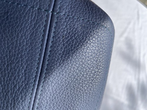 EUC Dooney & Bourke Wakefield Tassel Tote SteelBlue Pebbled Leather Red Interior - Imagen 13 de 20