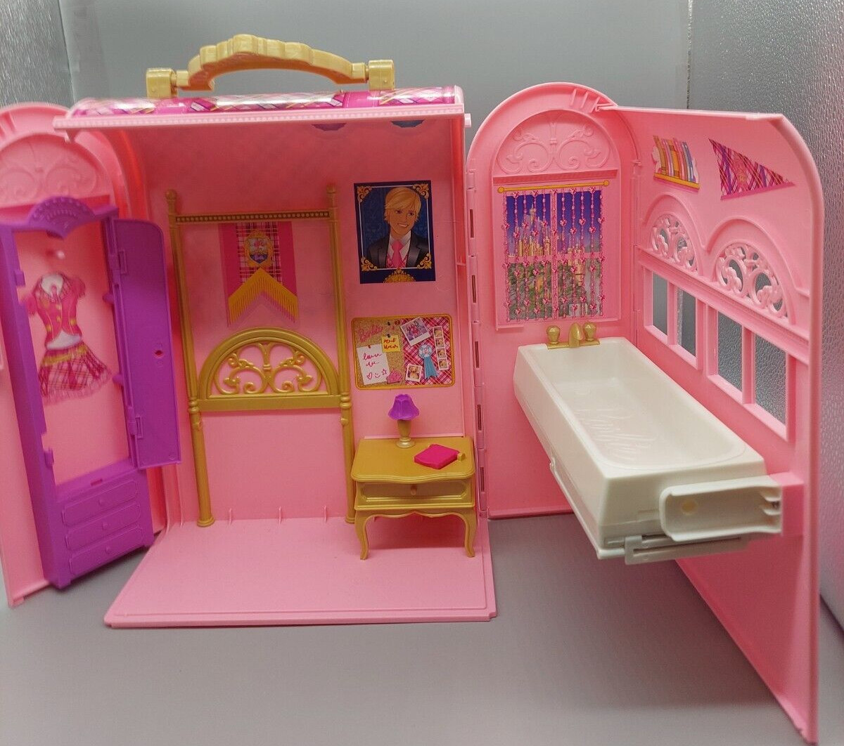 Barbie Escola de Princesas Princess Charm School Princess Playset - Bebe  Importados Miami