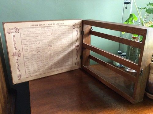 Vintage Herbs & Spices Spice Rack Three Mountaineers Spice Storage Shelf - Picture 7 of 10