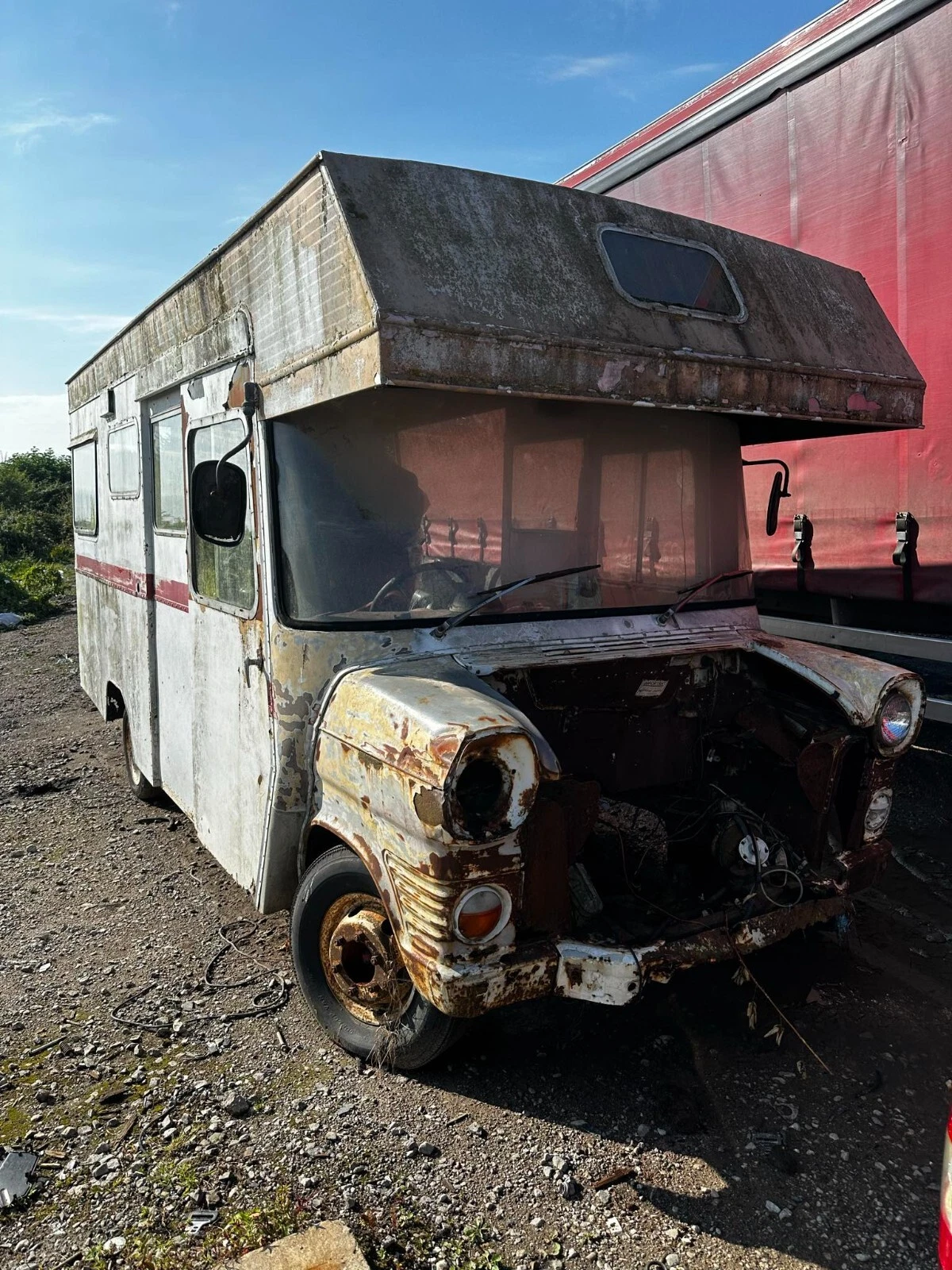 Ford Transit Mk1 1969 old London bus - Picture 1 of 4