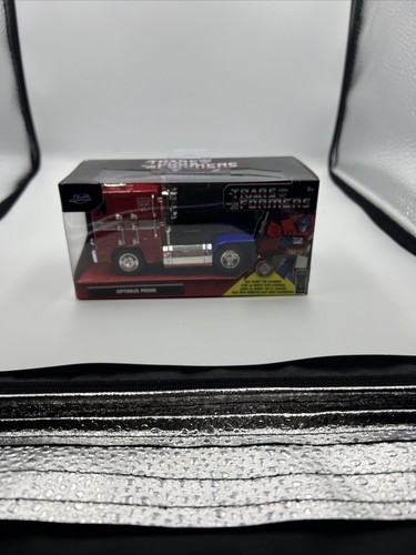 Optimus Prime Autobot Transformer Hollywood Rides Diecast 2021 Scale 1:32 NIB - Picture 4 of 6