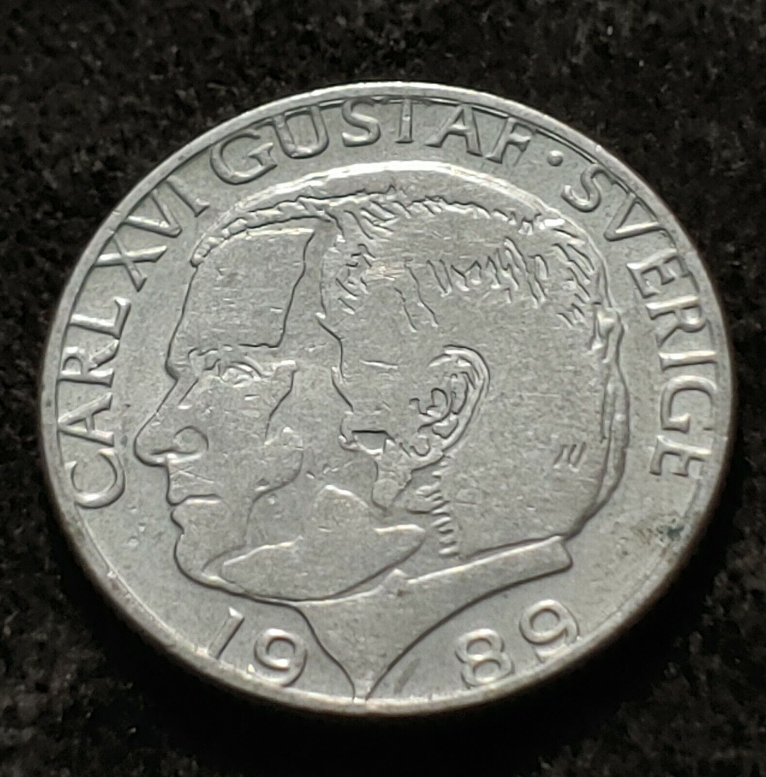 Picture 1 of 3