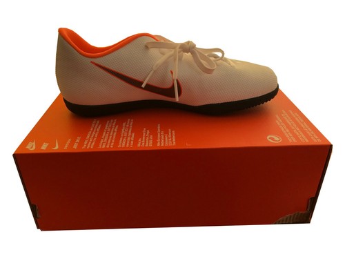 Nike MercurialX VaporX 12 Club IC Junior UK SIZE 5 - Picture 6 of 6