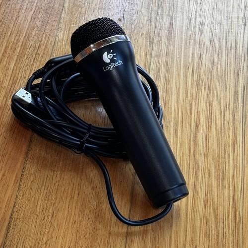 Glee Karaoke Revolution Volume 1 + 2 Nintendo Wii Game + Microphone Tested Mic - Picture 2 of 11