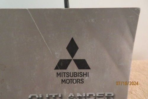 Mitsubishi Outlander Sport and RVR Owners Manual Book   2011 - Picture 2 of 12