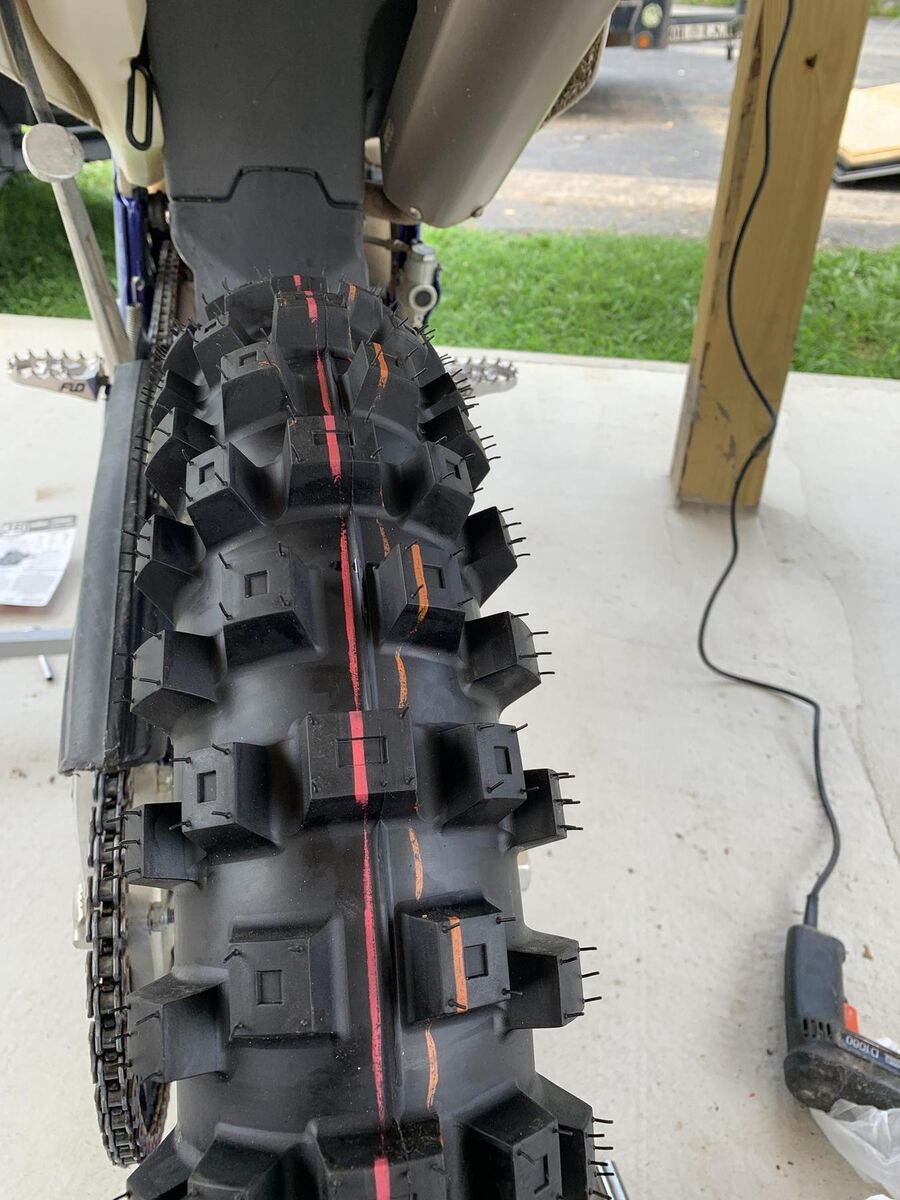 IRC VE33S Gekkota Gummy Rear Tire 110/100x18-Enduro Cross IRC VE33S Gekkota Gummy Rear Tire 110/100x18-Enduro Cross