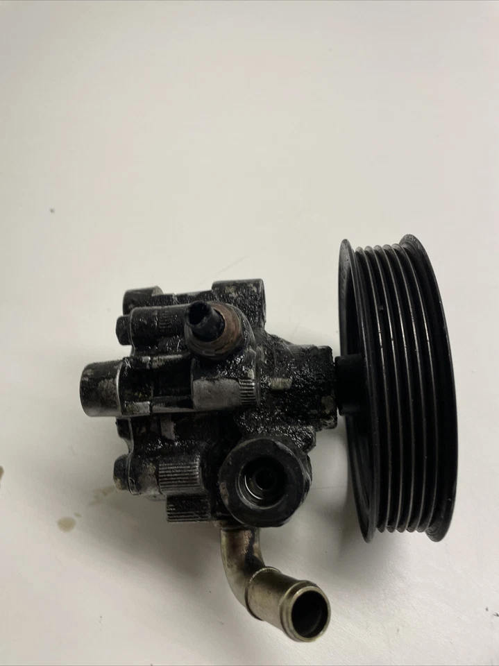2003 TOYOTA MATRIX XR Power Steering Pump Engine OEM Foto 3 de 4