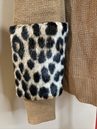 Michael Kors Mock Neckline Faux Fur Leopard Cuff Sweater Women’s XL Dark Camel - Picture 2 of 11