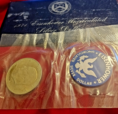 1971 Eisenhower Uncirculated Silver Dollar US Mint Set Blue IKE Coin 40% 2 Coins - Picture 4 of 7