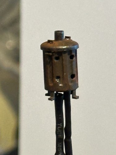 OO Gauge Garden Incinerator with 12V flickering LED - Picture 2 of 12