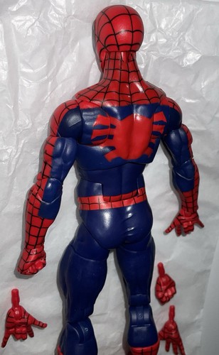 Figura Marvel Legends Spiderman 6" Peter Parker renueva tus votos increíble - Imagen 13 de 15