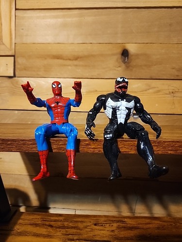 Vintage 1995 Toy Biz Marvel Spiderman und Venom lose Actionfiguren 2er Set