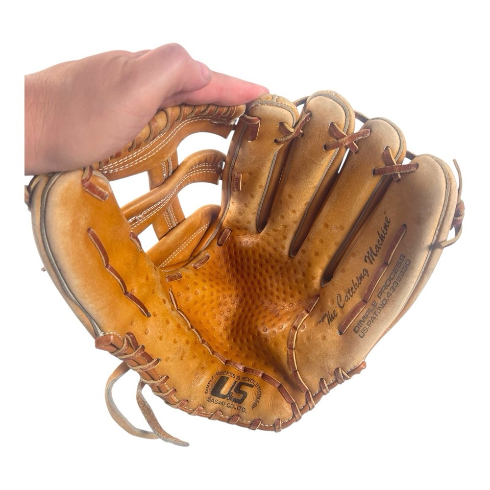 U&S USG-50 Catching Machine SSK Sasaki Dimpled RHT Leather Baseball ...