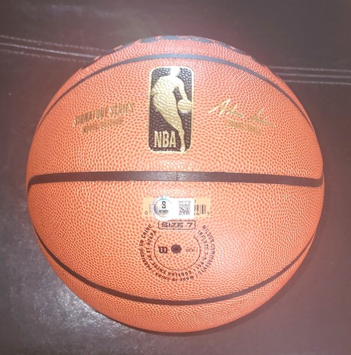 DENNIS RODMAN 'THE WORM' CHICAGO BULLS SIGNED BASKETBALL *BECKETT COA 2W919739 - Picture 4 of 5