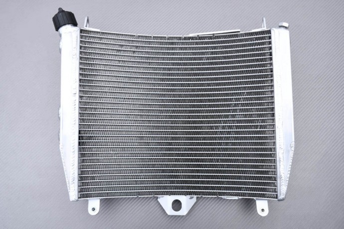 Radiateur moto KTM RC8R idéal pour vos journées sur piste et roulages sportifs