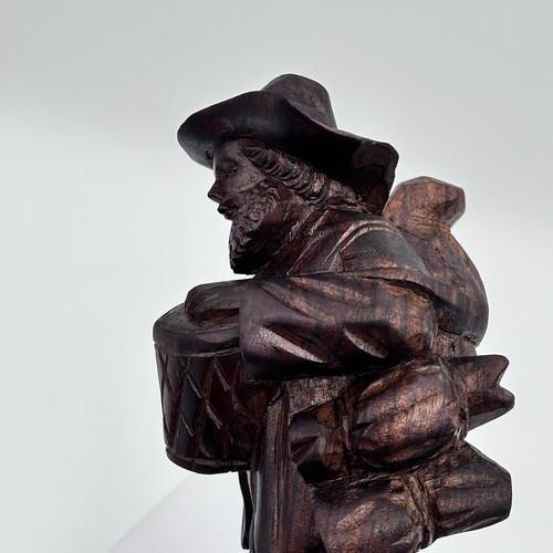 Vintage handgeschnitzte Holz Figur bärtiger Mann mit Trommel 7,5" Volkskunst Skulptur - Bild 8 von 11