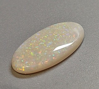 Opale Solido 7 37 ct 24 x 12 x 3 mm Lightning Ridge Australia