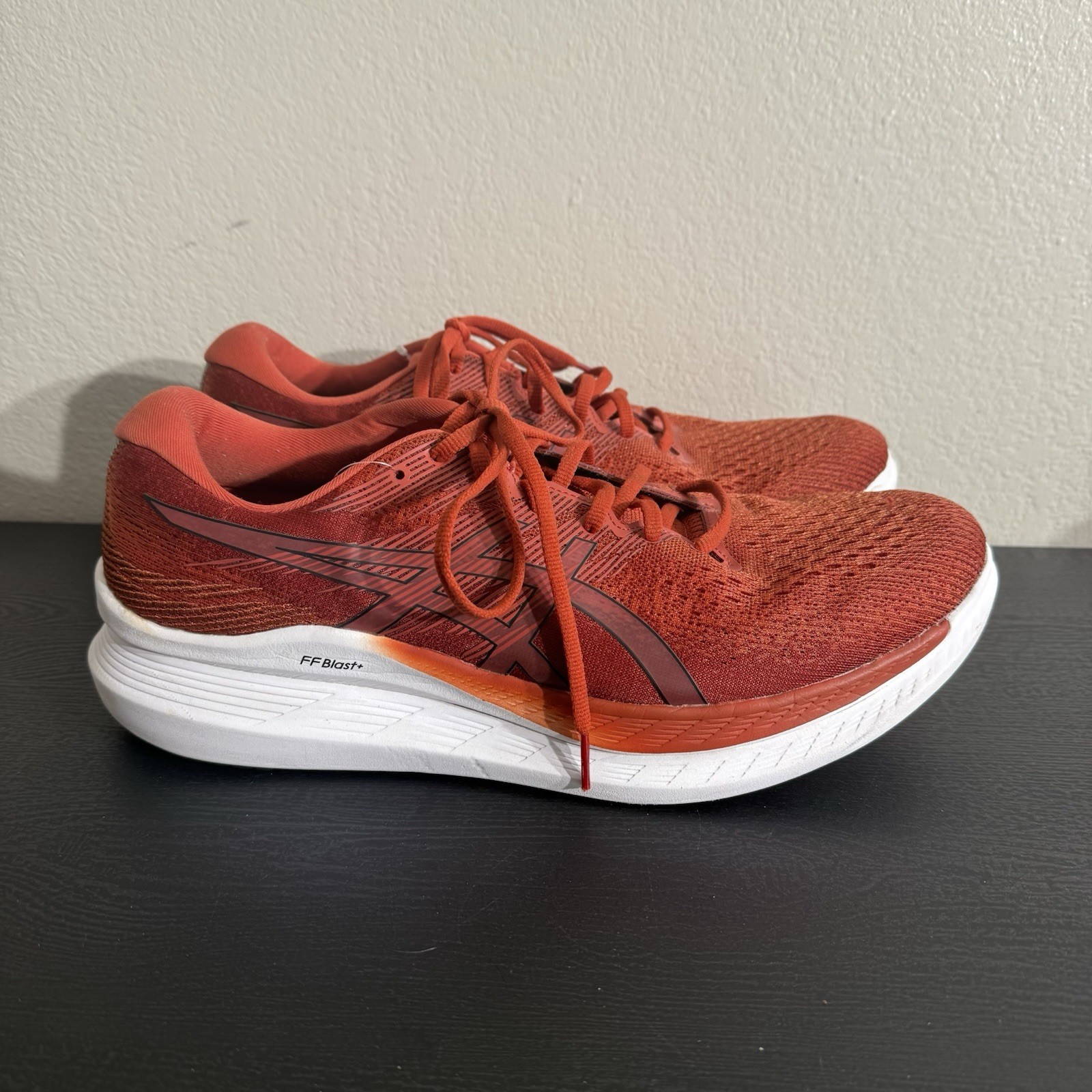 Picture 1 of 16