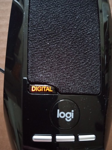 Logitech S150 2.0 USB Powered Desktop Computer Speaker System - Black - Picture 2 of 9
