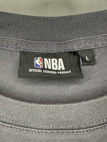Brooklyn Nets NBA Large Gray Graphic T-Shirt B Logo Short Sleeve Cotton Blend - Picture 3 of 6