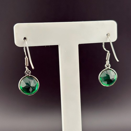 925 Sterling Silver Emerald Green Glass Crystal Bezel Set Pierced Earrings  - Picture 6 of 7