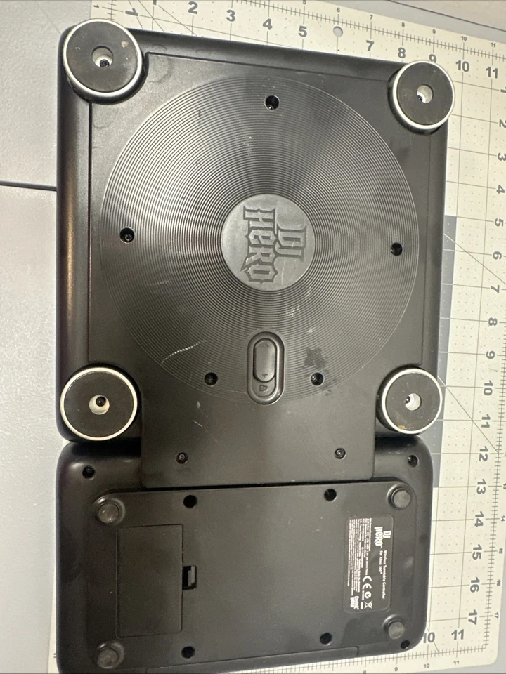 DJ Hero Wireless Turntable Controller Only for Xbox 360 No Game Model 95849-809 - Image 3 of 3