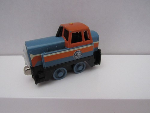THOMAS AND FRIENDS DIE CAST LLEVAR TRAIN DEN - Imagen 3 de 3
