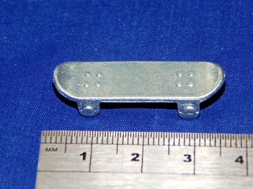 Monopoly Pieces Tokens Gold Silver Metal / Plastic Movers Spares - Please Choose - Picture 42 of 130