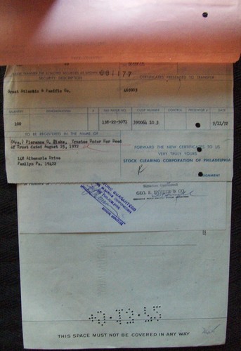 Great Atlantic & Pacific Tea Com. stock certificate with 3 Transfer Tax stamps. - Picture 3 of 3