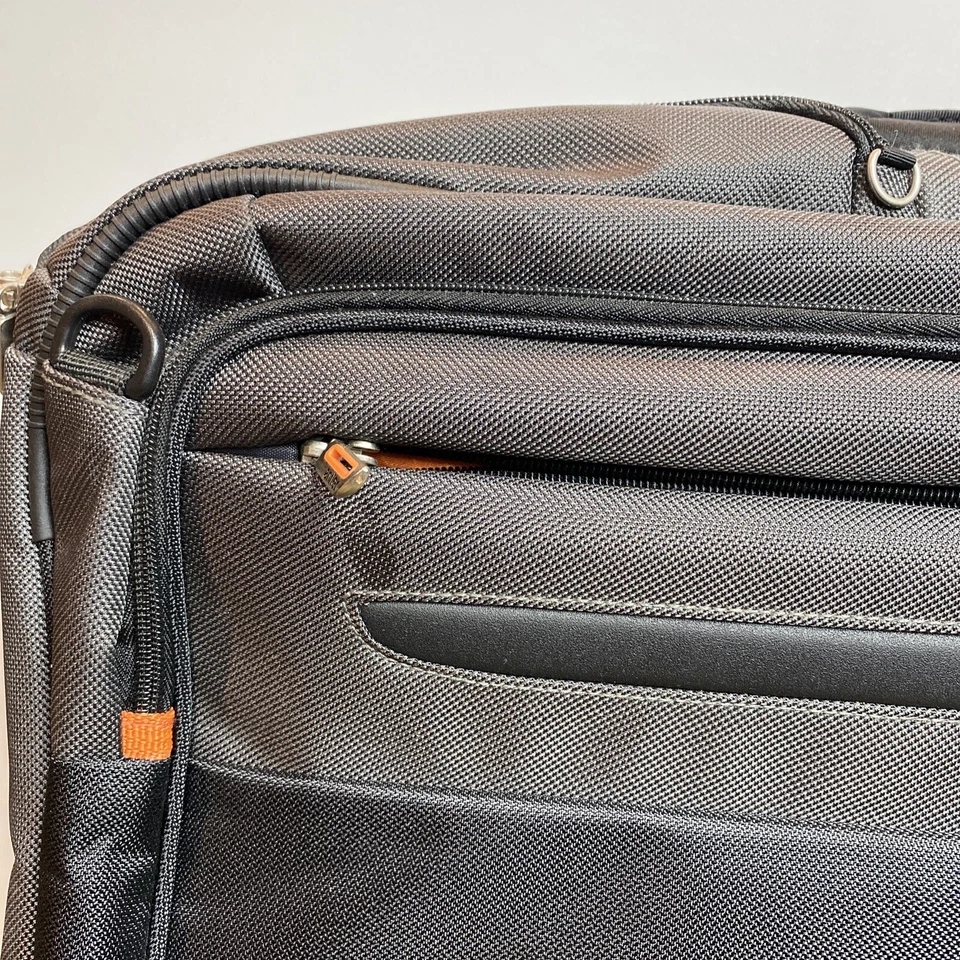 Antler Ultimate Traveller 多用途商务包 带背包和肩带 — 第 4/4 张图片