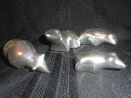 HOSELTON RARE PRESENTATION PIECE 4 BEARS ON ICE FLOW SIGNED $375 RETAIL - Picture 12 of 12