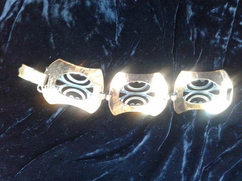 Bold Vintage Copper Bracelet - Picture 10 of 12