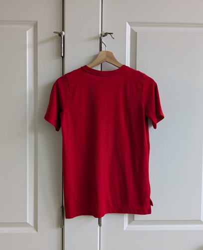 Nike T-Shirt Boys L Red Breathe Graphic Spellout Logo Mesh Dri-Fit Training Top - Picture 3 of 7