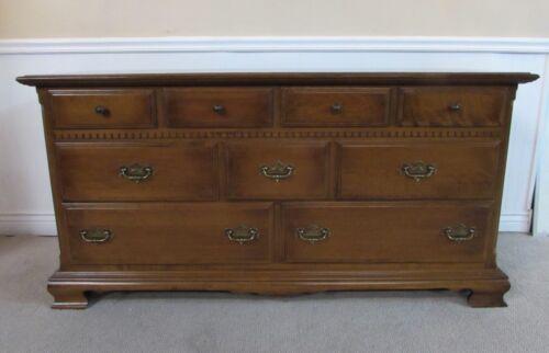 ETHAN ALLEN CLASSIC MANOR DRESSER AND BONUS MIRROR, 9 DRAWERS 15-5203 FIN 204 - Picture 2 of 12