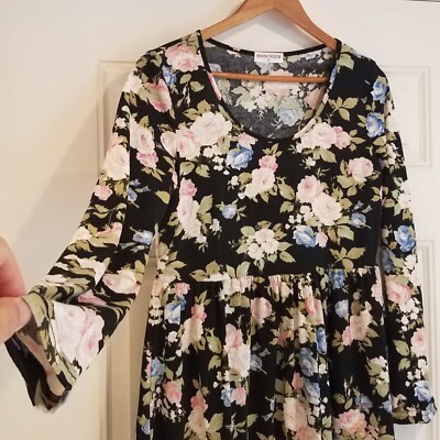 Moosungeek Floral Dress sz Medium Light Comfortable Long Sleeve  R-10